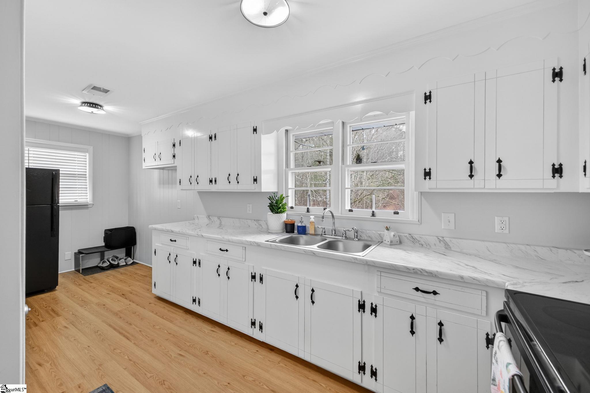 608 South 117 Woodruff, SC 29388 - Photo 7 of 43