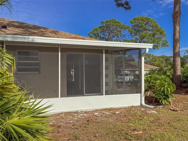 $249,900 | 727 North Jefferson Avenue, Unit 727, Sarasota, FL 34237