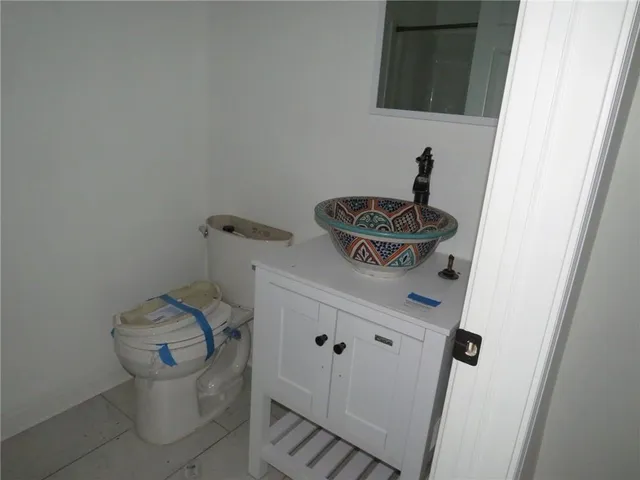 a close up of a bathtub