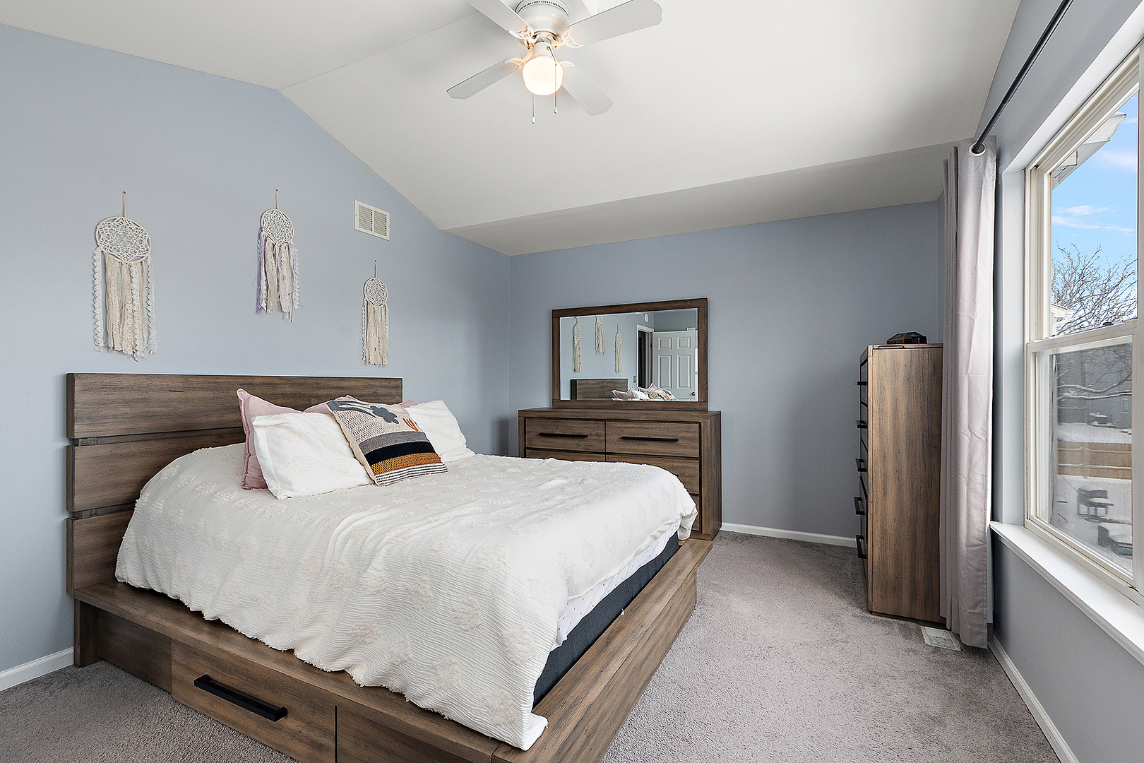 420 Wilshire Lane Bolingbrook, IL 60440 - Photo 17 of 41 a bedroom with bed and window