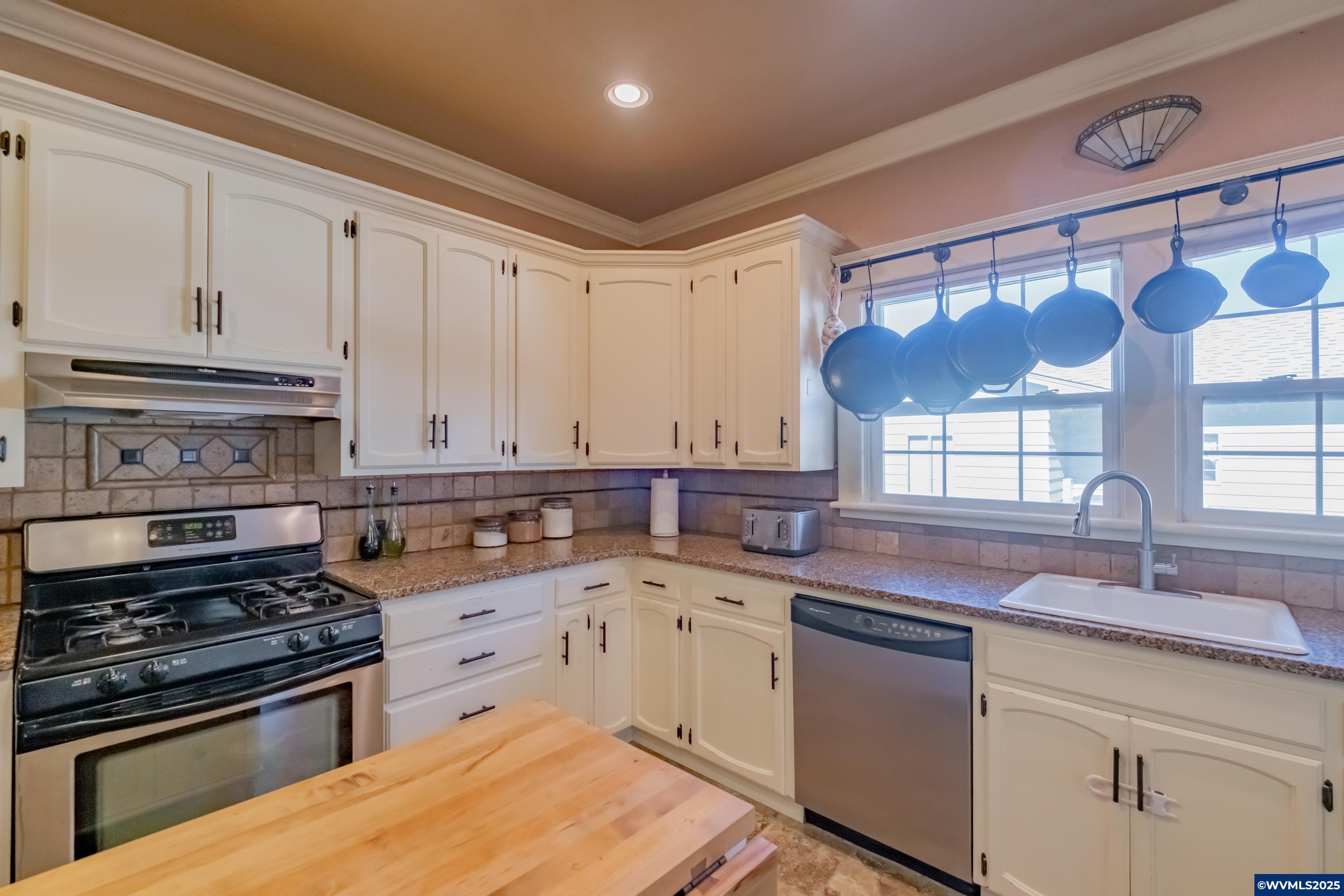 363 South Second Street Lebanon, OR 97355 - Photo 11 of 47