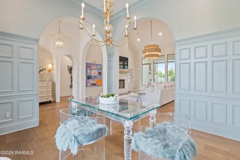 $900,000 | 201 Greyford Drive, Lafayette, LA 70503