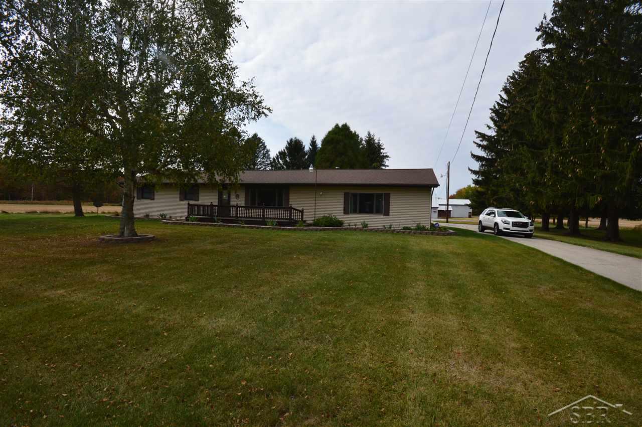 1310 South Fordney Road Hemlock, MI 48626 - Photo 2 of 27 31333117-1.JPG