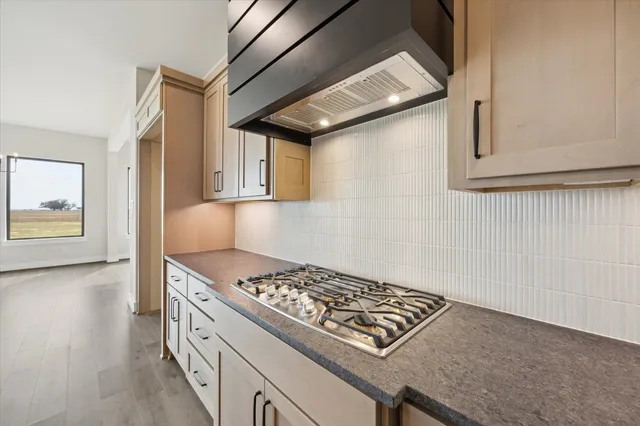 $824,900 | 1031 Lake Breeze Drive, Waller, TX 77484