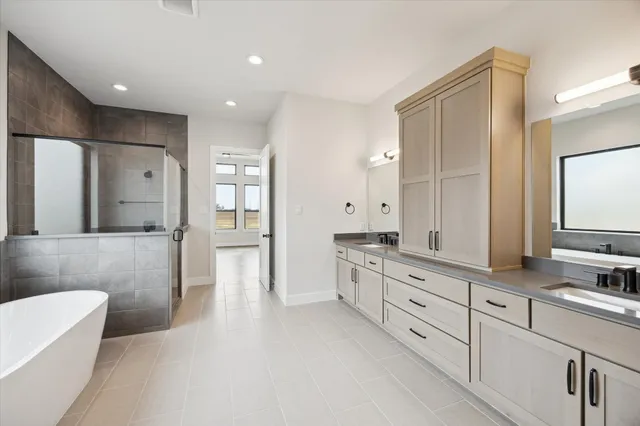 $824,900 | 1031 Lake Breeze Drive, Waller, TX 77484