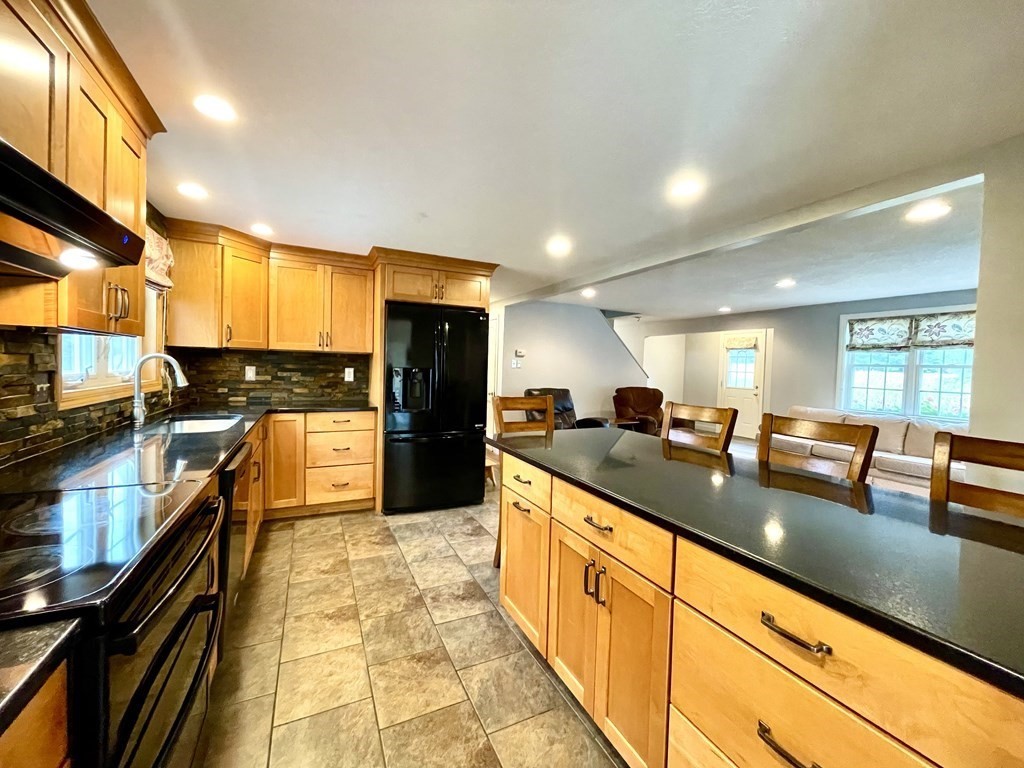 119 Depot Road Hatfield, MA 01038 - Photo 6 of 22