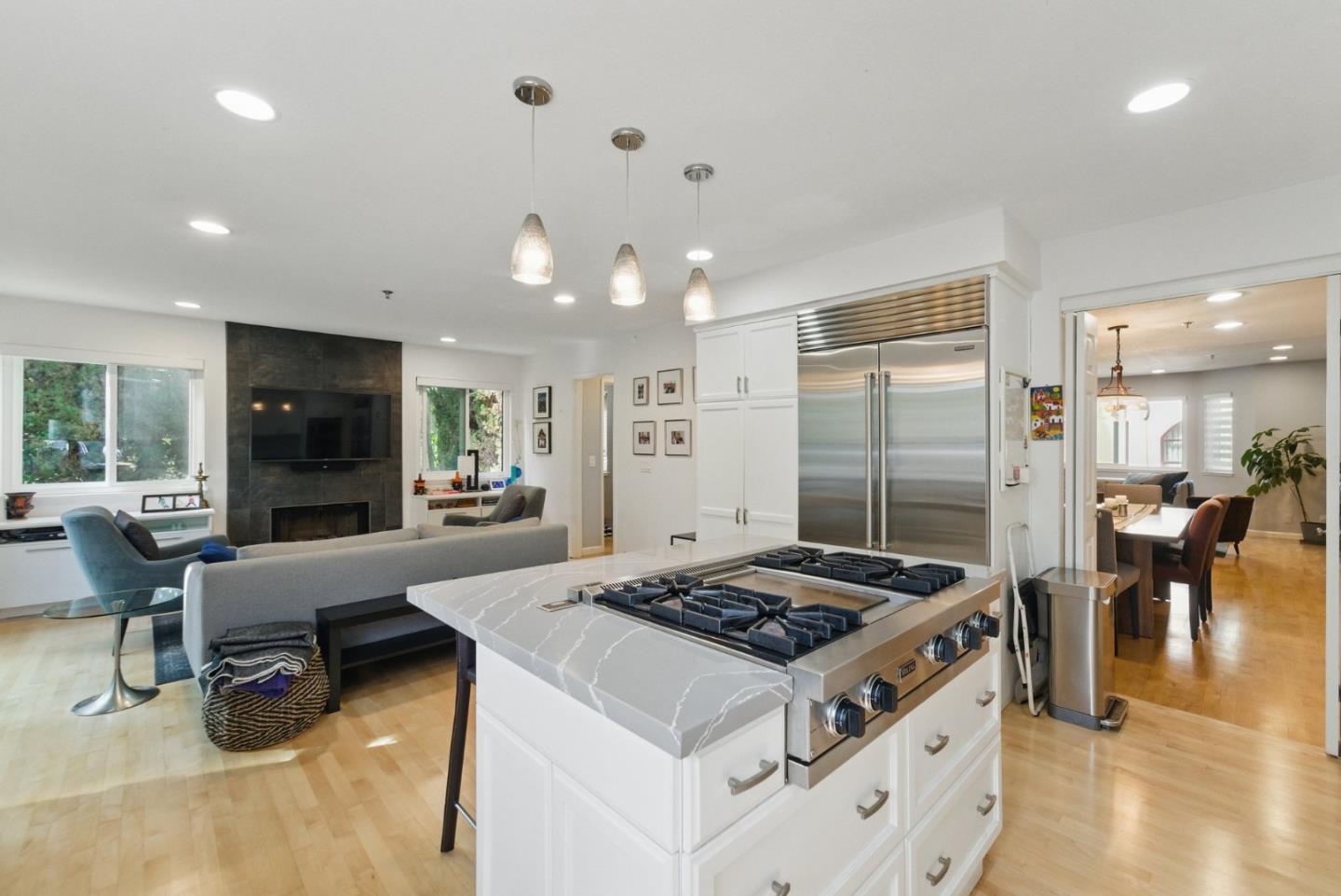 2149 Junction Avenue, Unit 11 Mountain View, CA 94043 - Photo 4 of 27