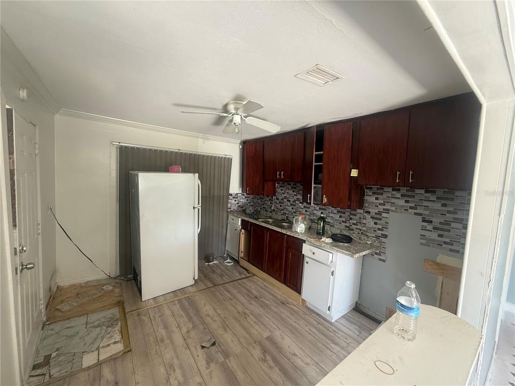 14928 Pine Crest Road Tampa, FL 33613 - Photo 3 of 10