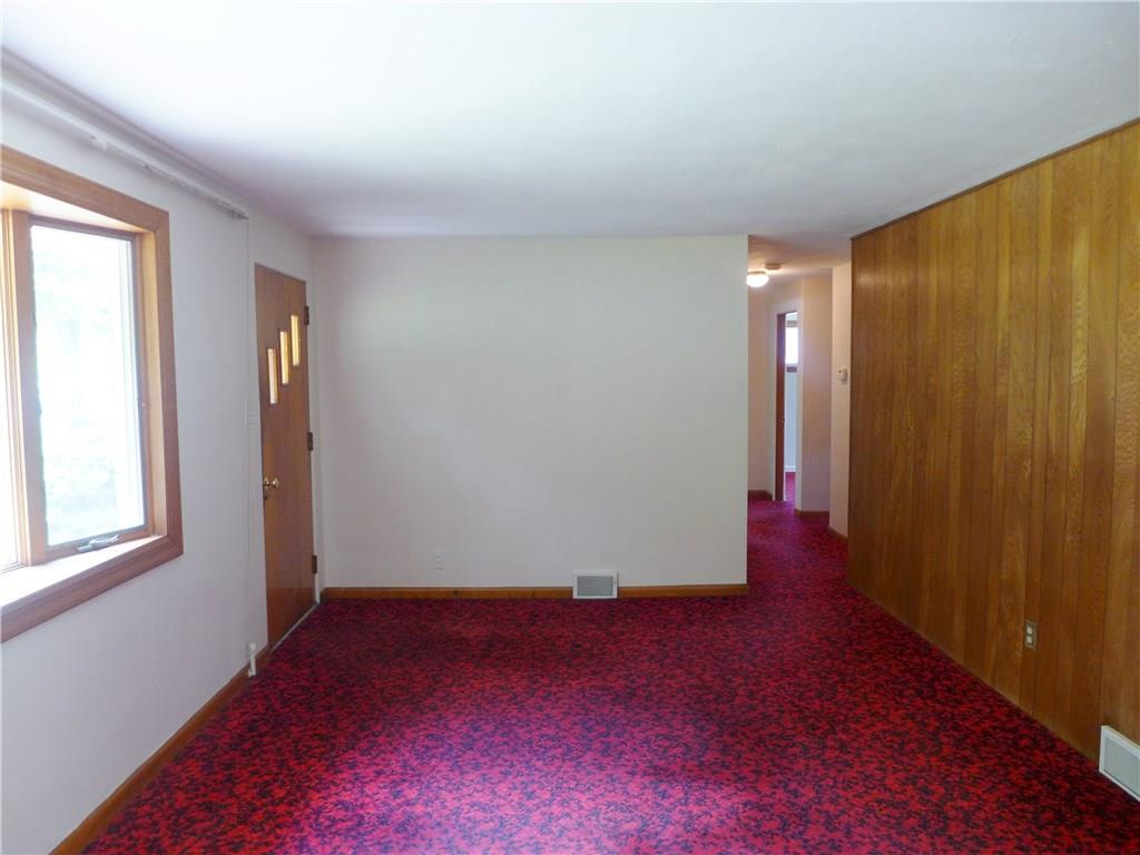 176 West Bruceton Road Pittsburgh, PA 15236 - Photo 2 of 21 Living Room