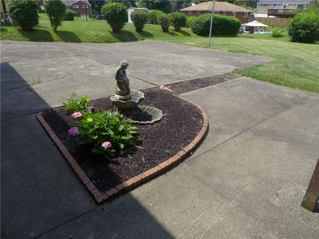 176 West Bruceton Road Pittsburgh, PA 15236 - Photo 19 of 21 Lots of room to entertain in this back yard!