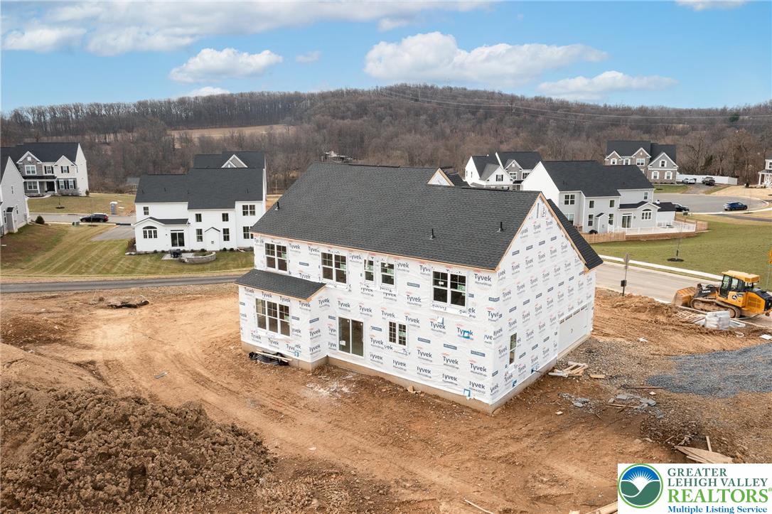 5125 Maple Rdg Way Emmaus, PA 18049 - Photo 4 of 7