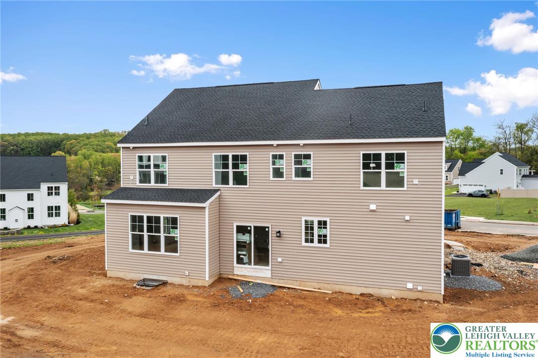 5125 Maple Rdg Way Emmaus, PA 18049 - Photo 5 of 11
