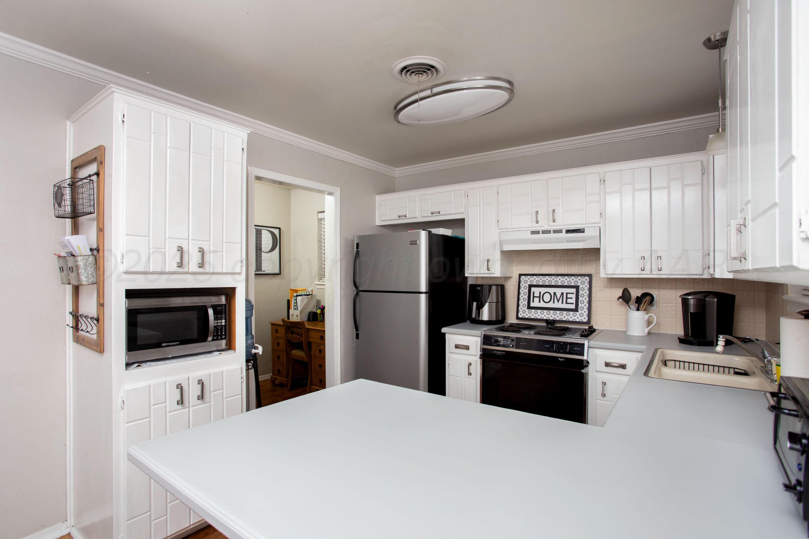 5701 Durrett Place Amarillo, TX 79109 - Photo 11 of 26 6