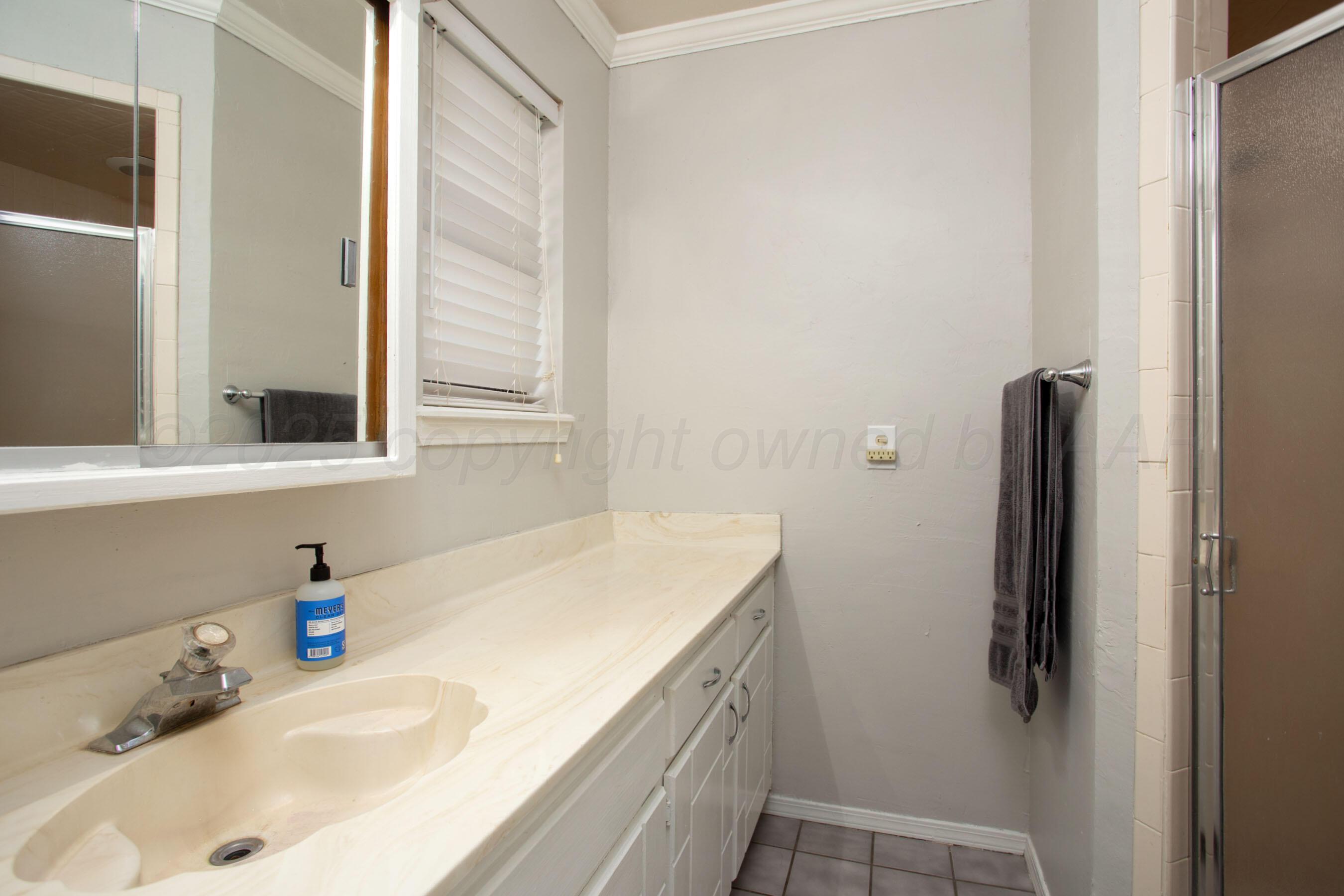 5701 Durrett Place Amarillo, TX 79109 - Photo 17 of 26 17