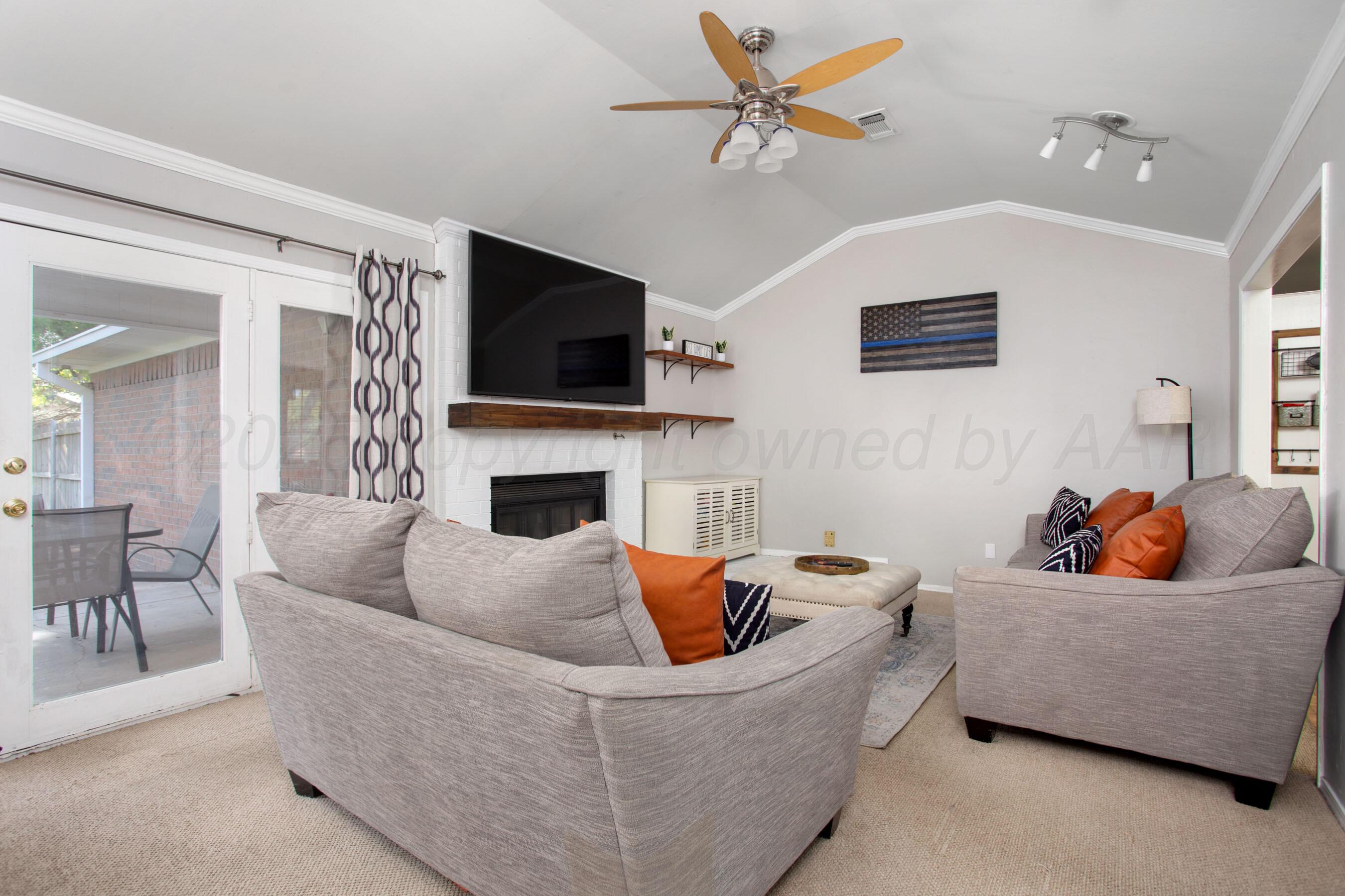 5701 Durrett Place Amarillo, TX 79109 - Photo 4 of 26 10