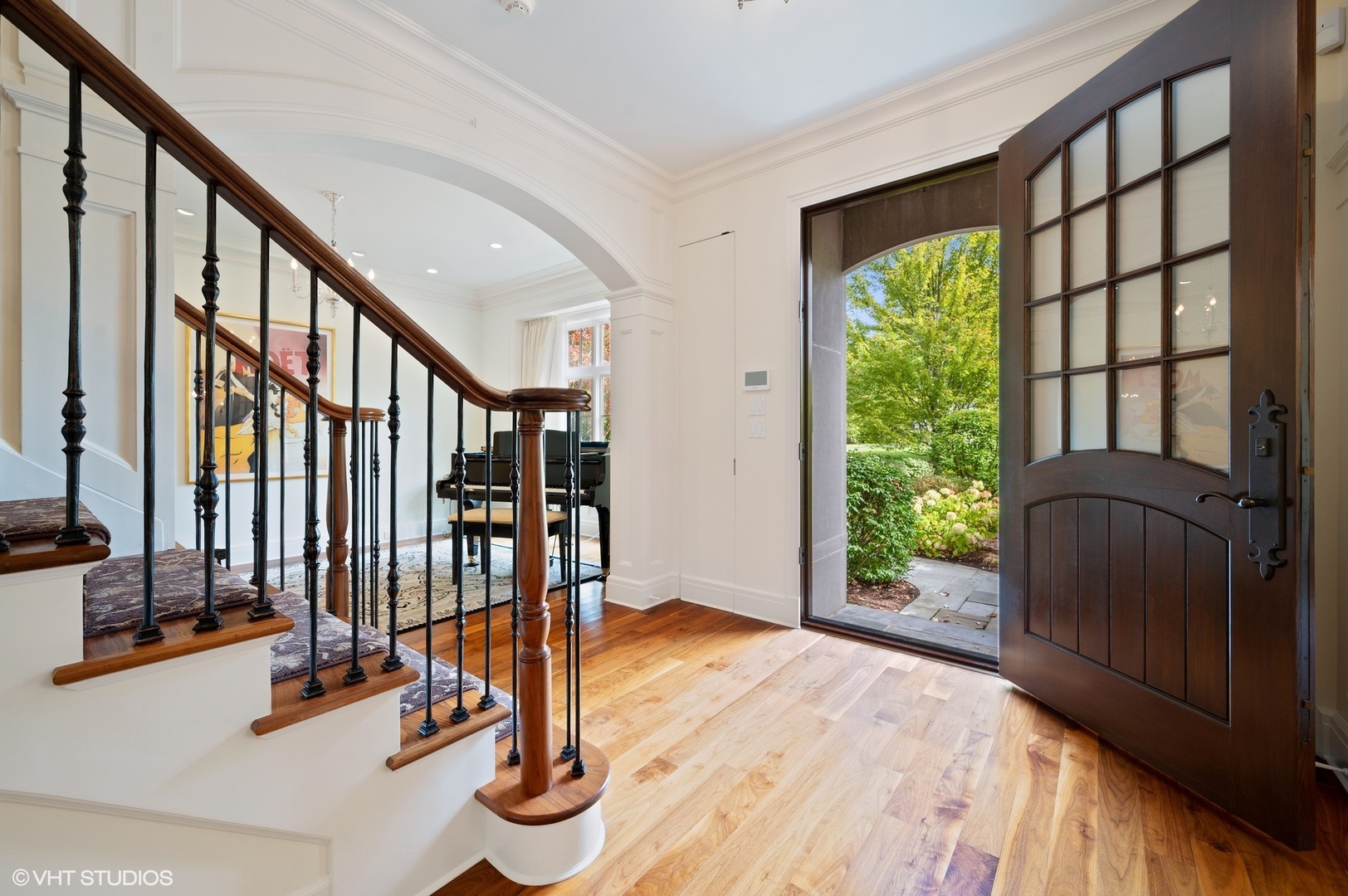 1044 Oak Ridge Drive Glencoe, IL 60022 - Photo 5 of 31