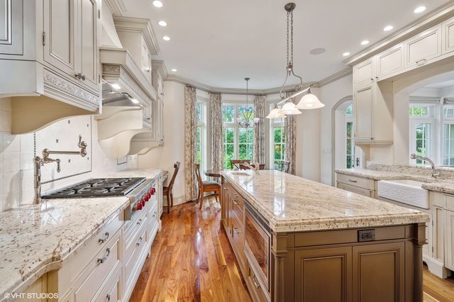 $1,600,000 | 1044 Oak Ridge Drive, Glencoe, IL 60022