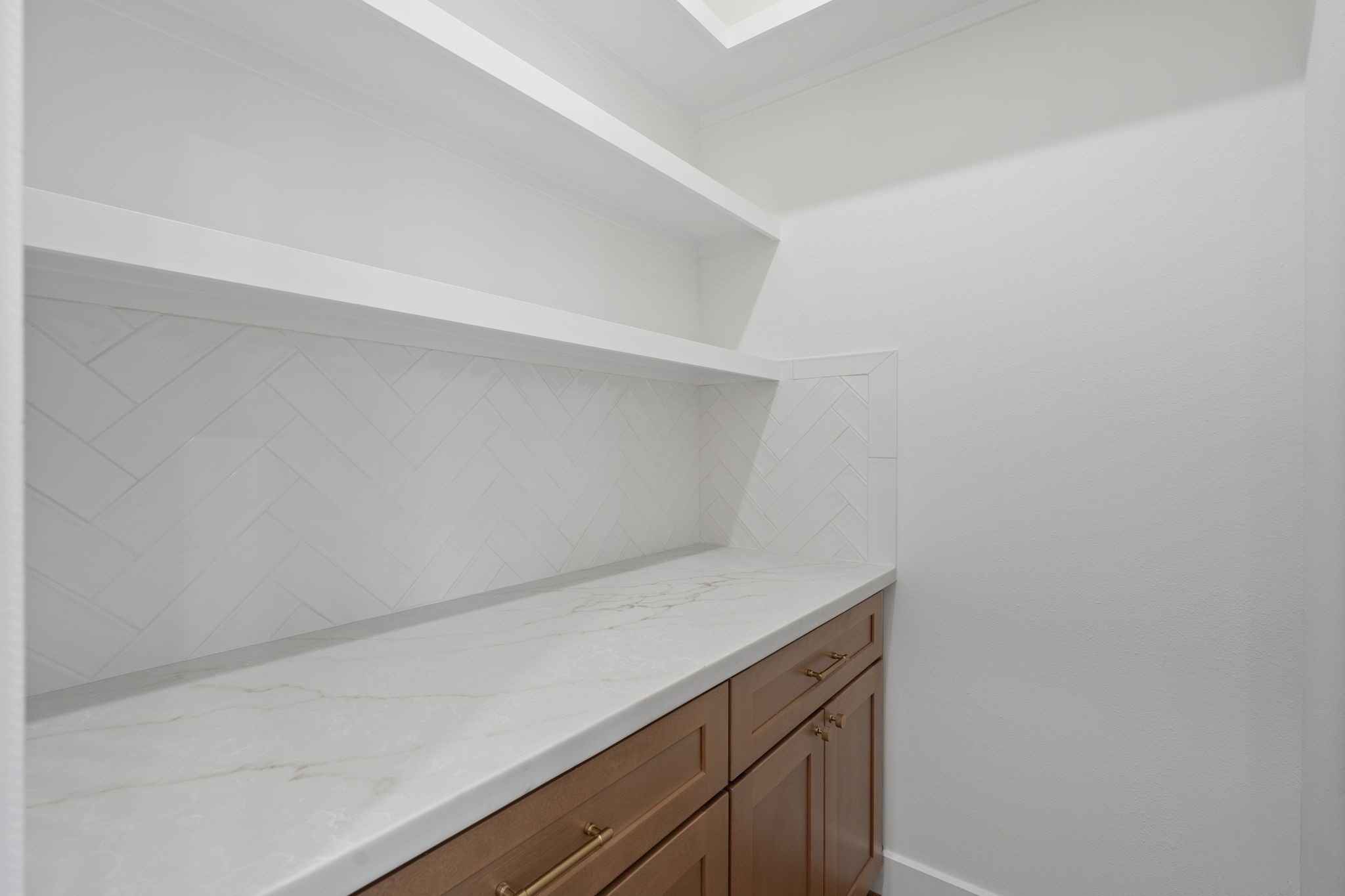 826 Curtin Street, Unit G Houston, TX 77018 - Photo 14 of 37 a view of utility room