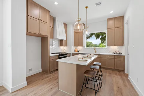 $449,900 | 826 Curtin Street, Unit G, Houston, TX 77018