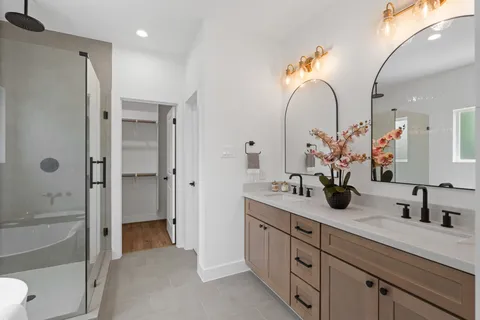 $449,900 | 826 Curtin Street, Unit G, Houston, TX 77018