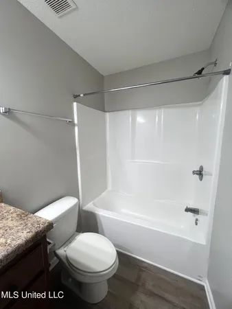 $1,125 | 4 Ivy Cove, Unit B, McHenry, MS 39561