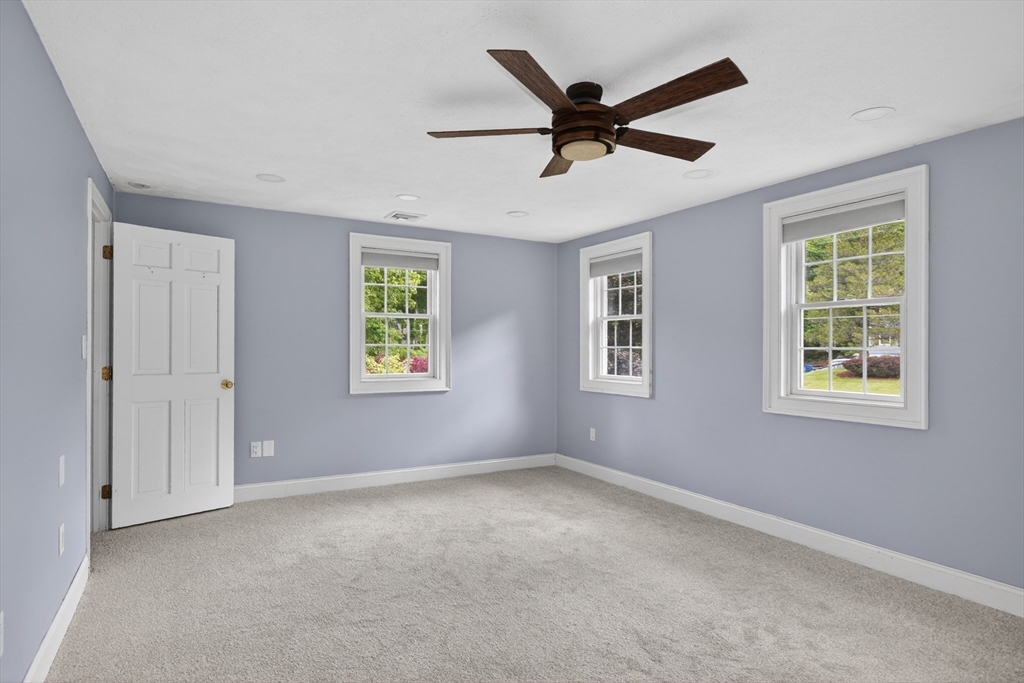 10 Virginia Road Tyngsborough, MA 01879 - Photo 21 of 38