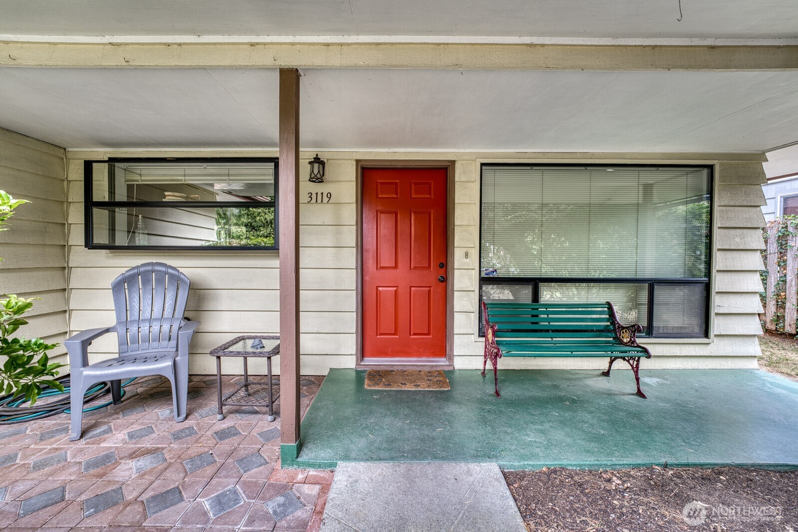 3119 Crystal Springs Road West University Place, WA 98466 - Photo 2 of 33 Gallery Image 2