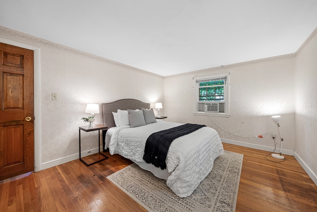 38 Robinhood Road Winchester, MA 01890 - Photo 24 of 32