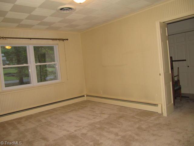 520 Cliff Road Asheboro, NC 27203 - Photo 14 of 16 3rd Bedroom.