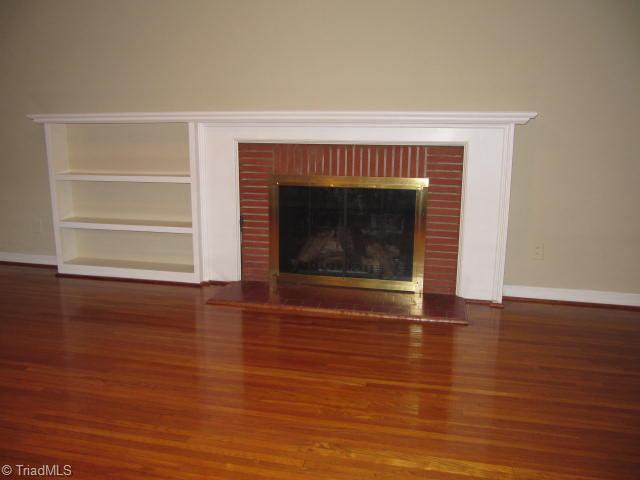 520 Cliff Road Asheboro, NC 27203 - Photo 3 of 16 Living Room. Fireplace