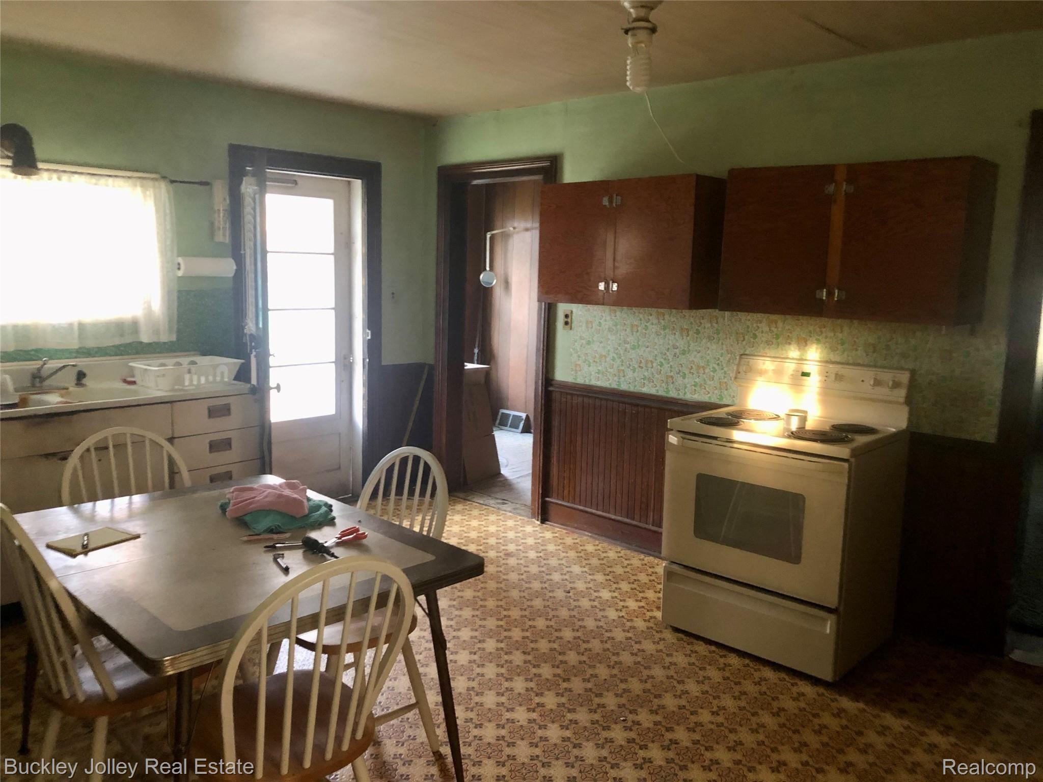 9815 Stelzer Road Howell, MI 48855 - Photo 4 of 20 Stelzer Rd 2.jpg