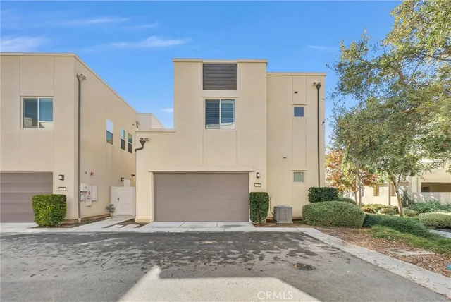 $6,200 | 177 Terrapin, Irvine, CA 92618