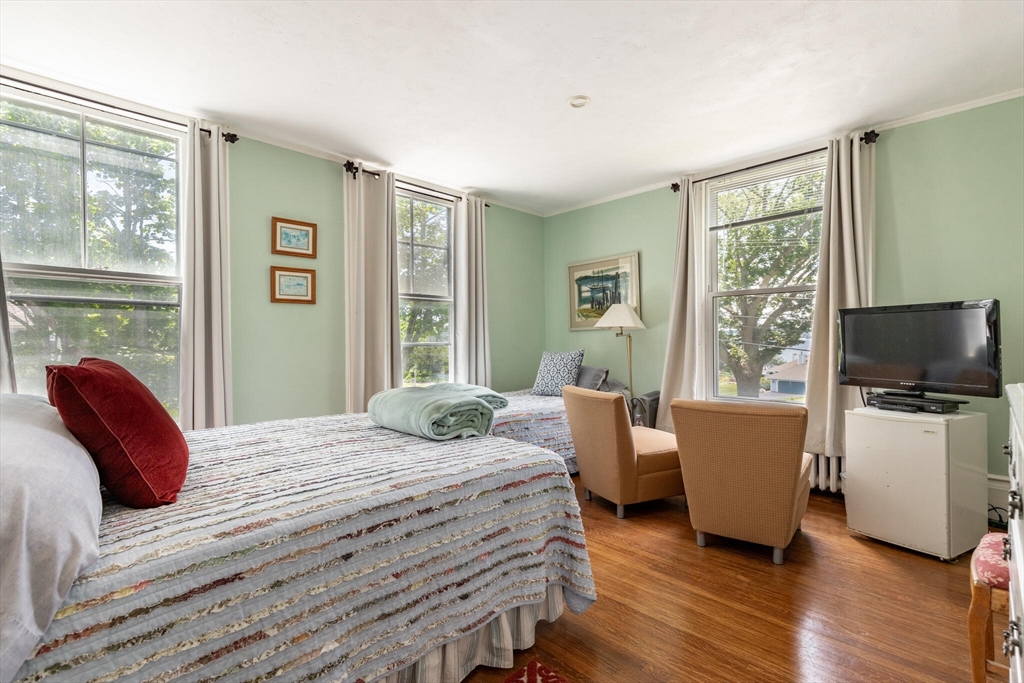 28 Eastern Point Road Gloucester, MA 01930 - Photo 16 of 38