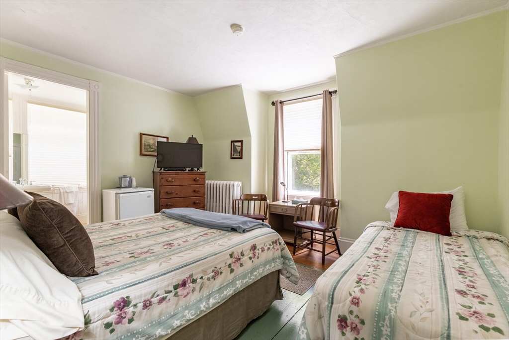 28 Eastern Point Road Gloucester, MA 01930 - Photo 20 of 38