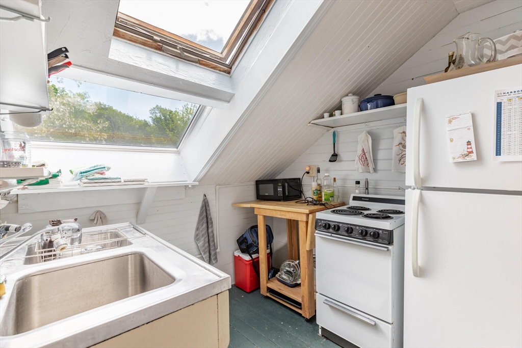 28 Eastern Point Road Gloucester, MA 01930 - Photo 26 of 38