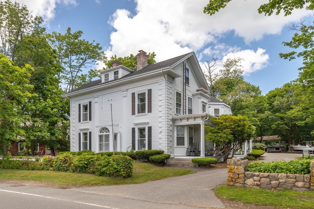 28 Eastern Point Road Gloucester, MA 01930 - Photo 3 of 38