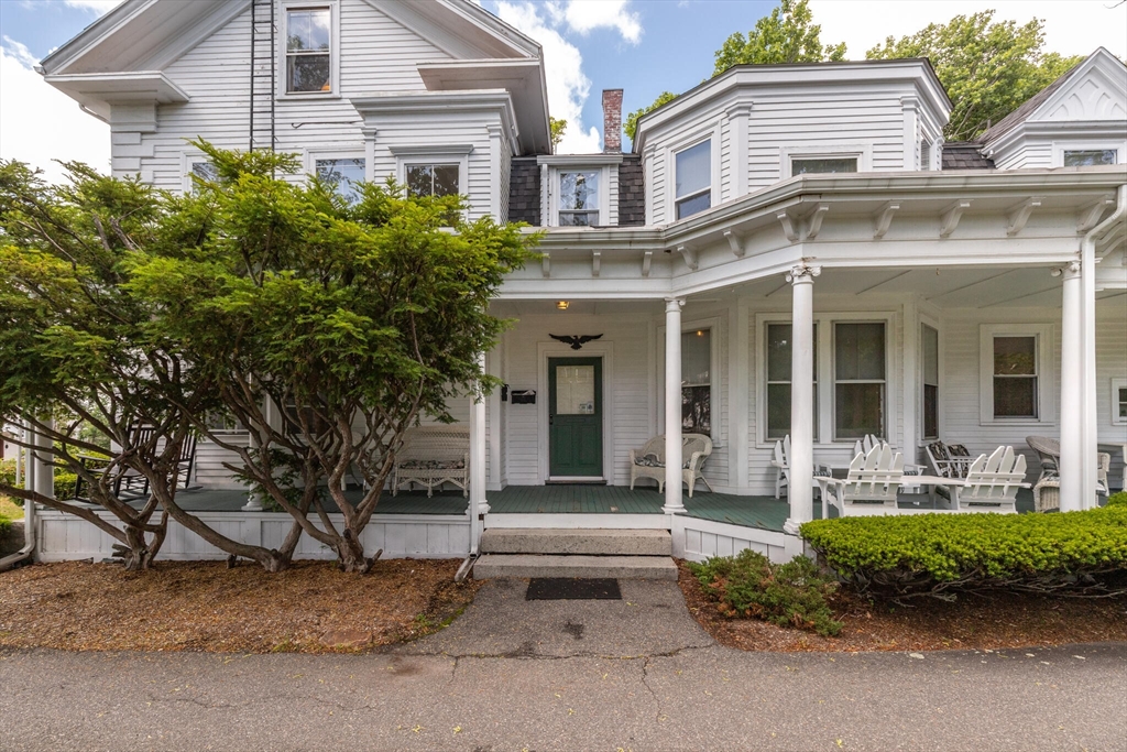 28 Eastern Point Road Gloucester, MA 01930 - Photo 5 of 38