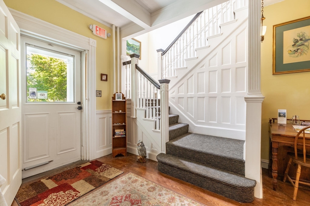 28 Eastern Point Road Gloucester, MA 01930 - Photo 10 of 38