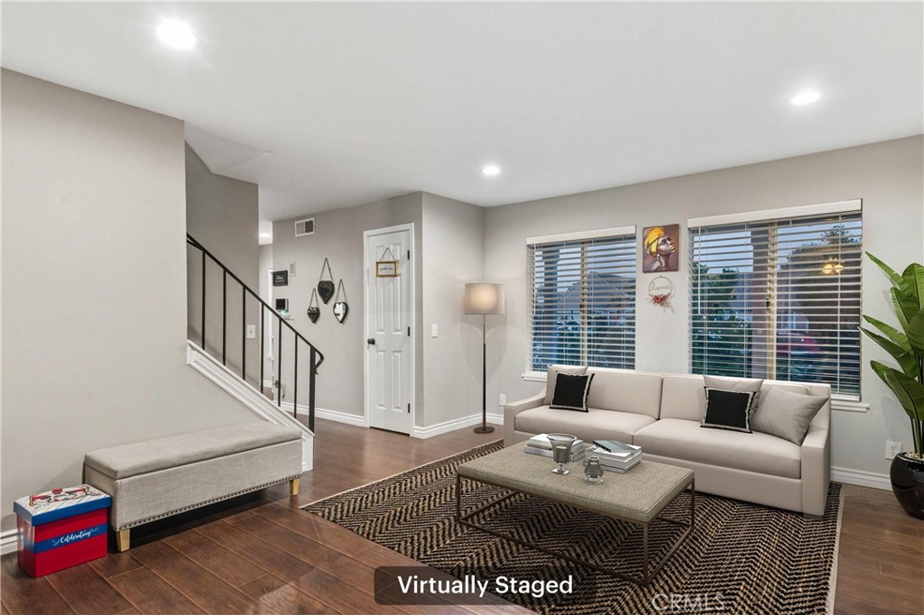 877 North Quince Avenue Rialto, CA 92376 - Photo 6 of 22