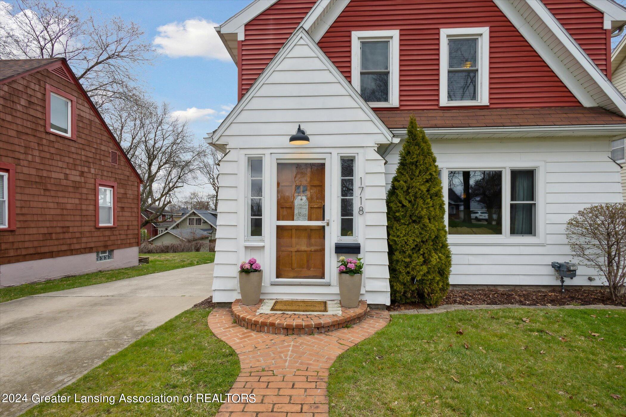 1718 Osborn Road Lansing, MI 48915 - Photo 2 of 40 05-05-1718-Osborn-Rd-Lansing-MI-48915-Wi