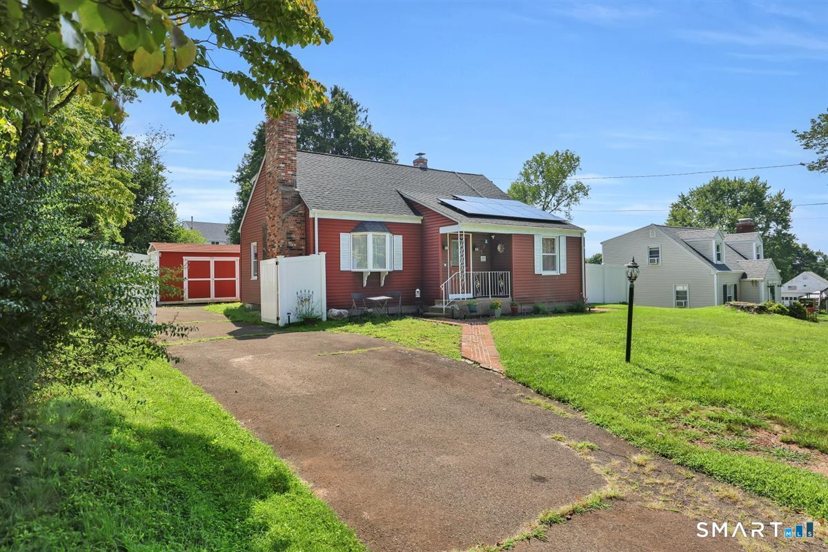 43 High Street Portland, CT 06480 - Photo 2 of 33 Gallery Image 2
