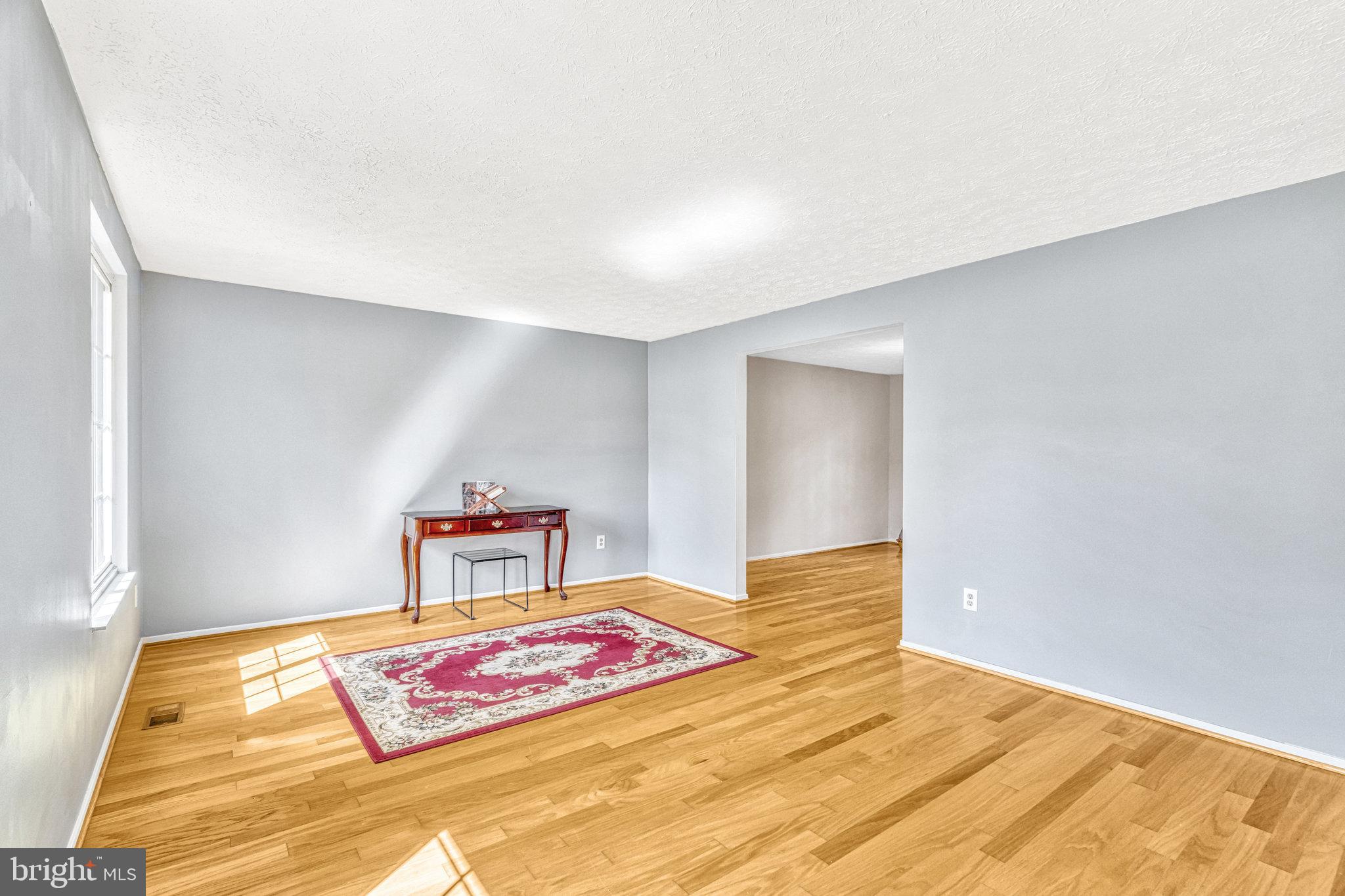 5749 Heming Avenue Springfield, VA 22151 - Photo 8 of 57