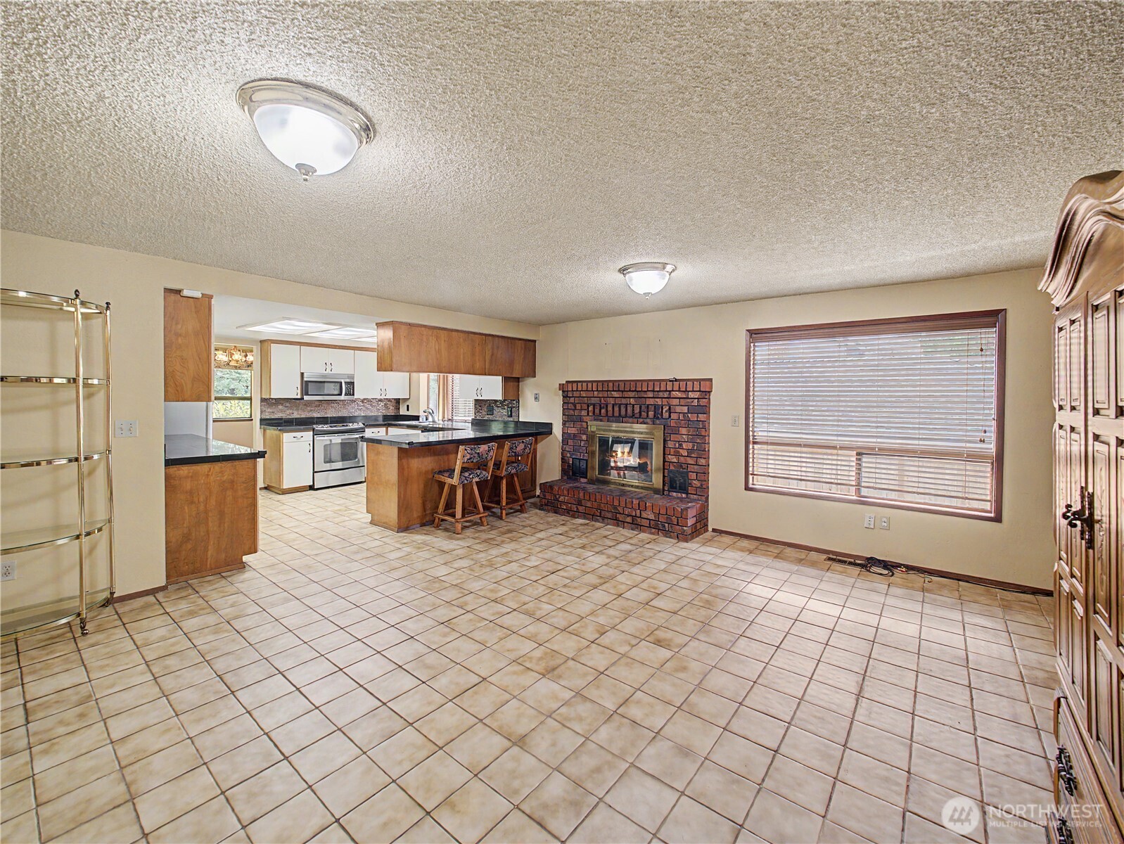 21327 Southeast 252nd Place Maple Valley, WA 98038 - Photo 7 of 27