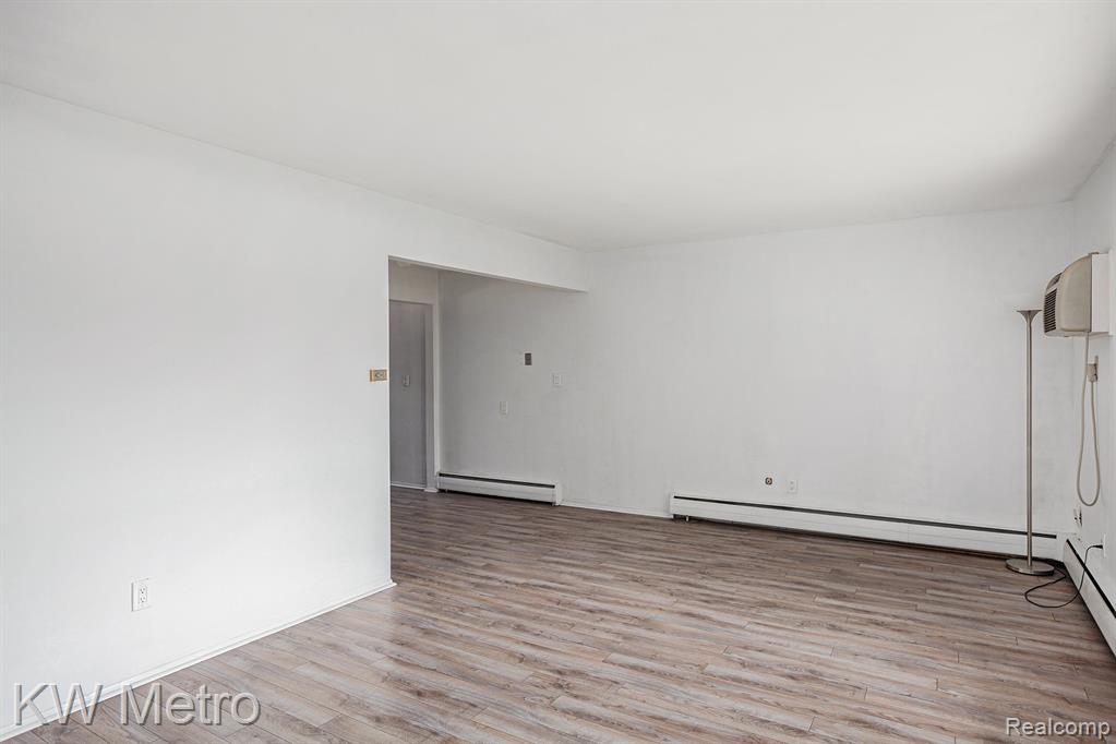 2859 East Maple Road, Unit 3 Birmingham, MI 48009 - Photo 6 of 15