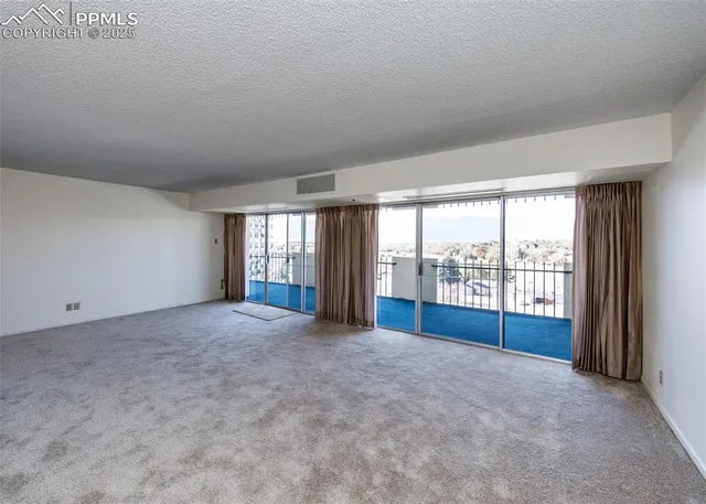 $160,000 | 411 Lakewood Circle, Unit A706, Colorado Springs, CO 80910