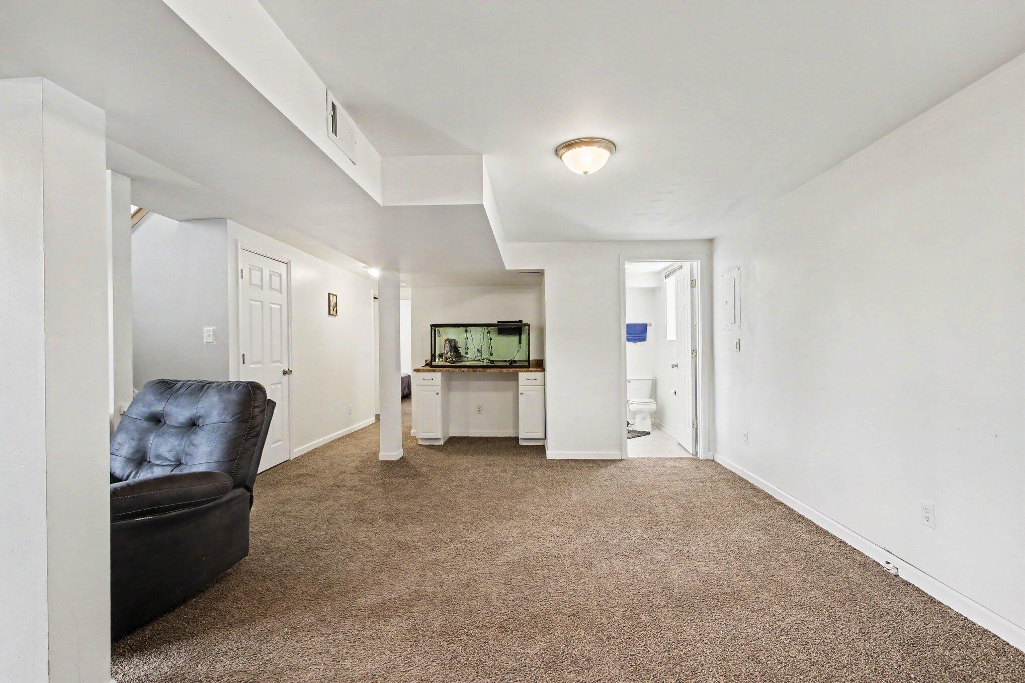 1033 South Decatur Street Hobart, IN 46342 - Photo 19 of 26 2038x1359