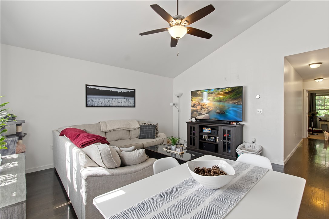 241 Chestnut Street Woonsocket, RI 02895 - Photo 4 of 32