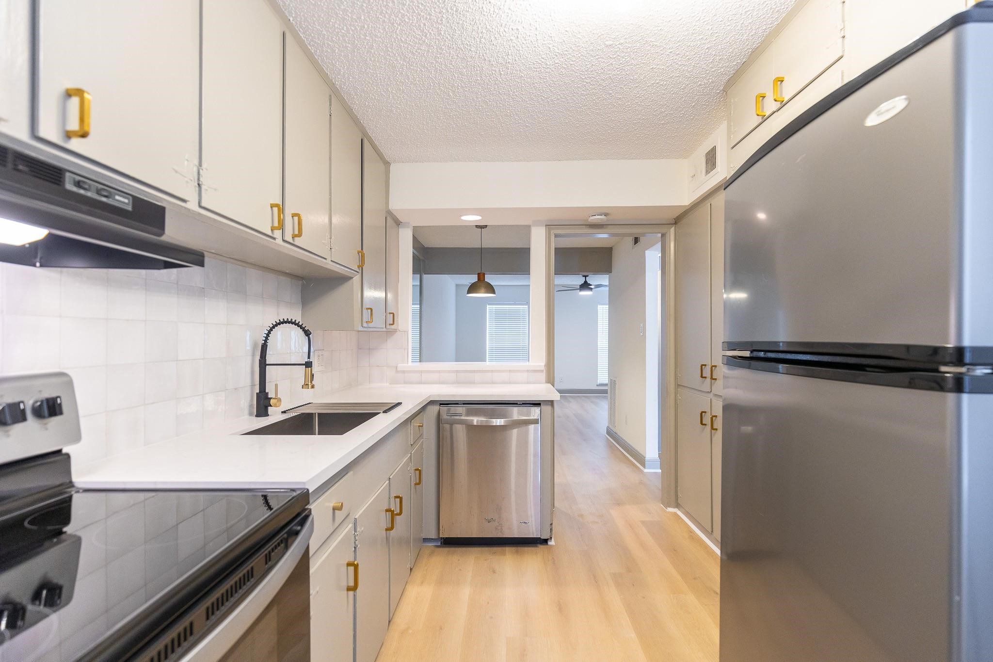 11603 Chimney Rock Road, Unit 4 Houston, TX 77035 - Photo 14 of 22