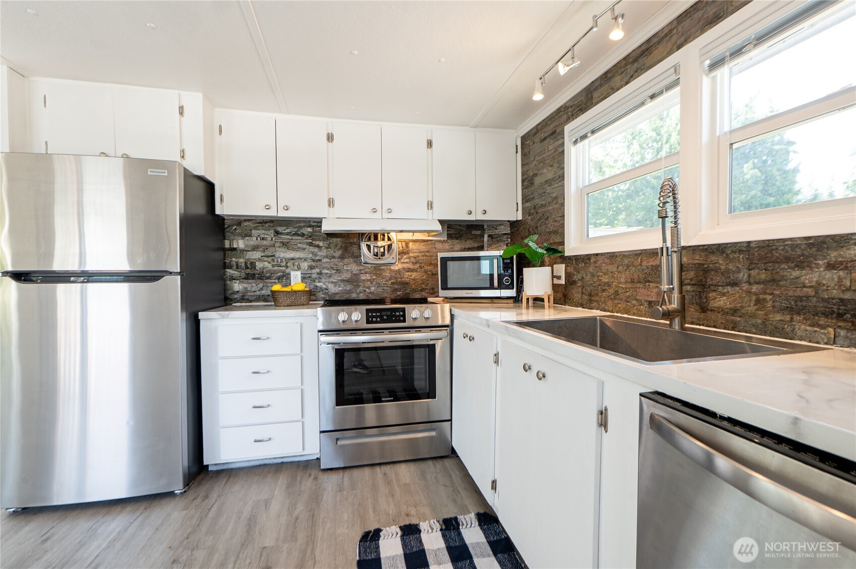 2500 Samish Way, Unit 13 Bellingham, WA 98229 - Photo 7 of 23