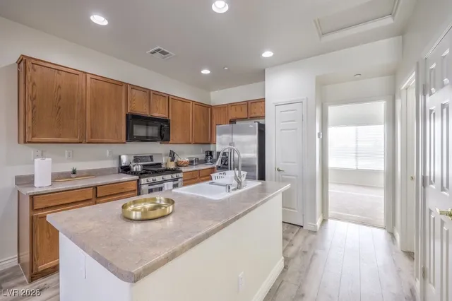 $2,395 | 7832 Blesbok Court, Las Vegas, NV 89149